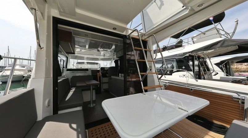 Beneteau Antares 11 Fly | Tango