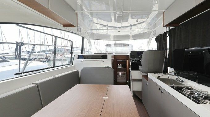 Beneteau Antares 11 Fly | Tango