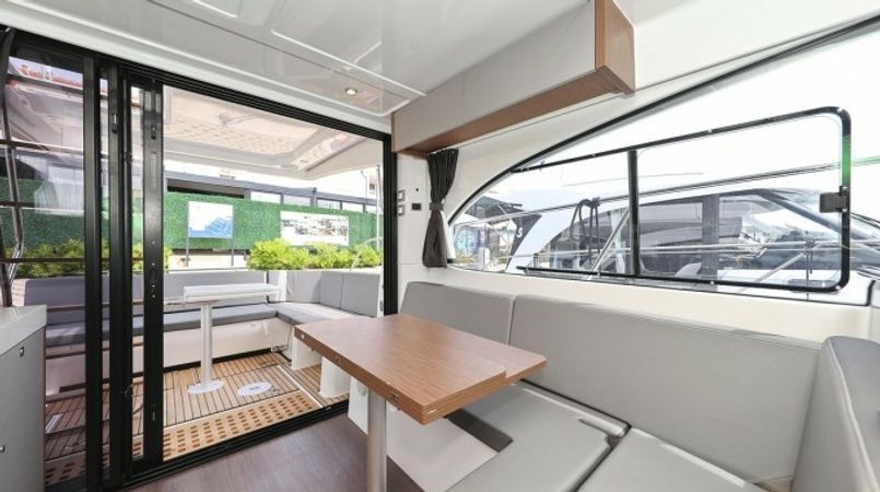 Beneteau Antares 11 Fly | Tango