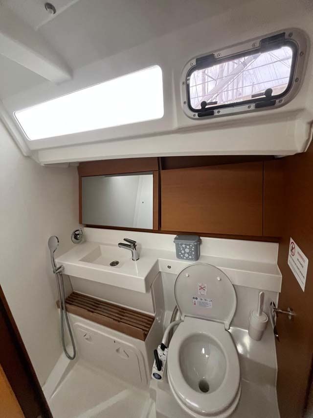 Jeanneau Sun Odyssey 440 | Musica