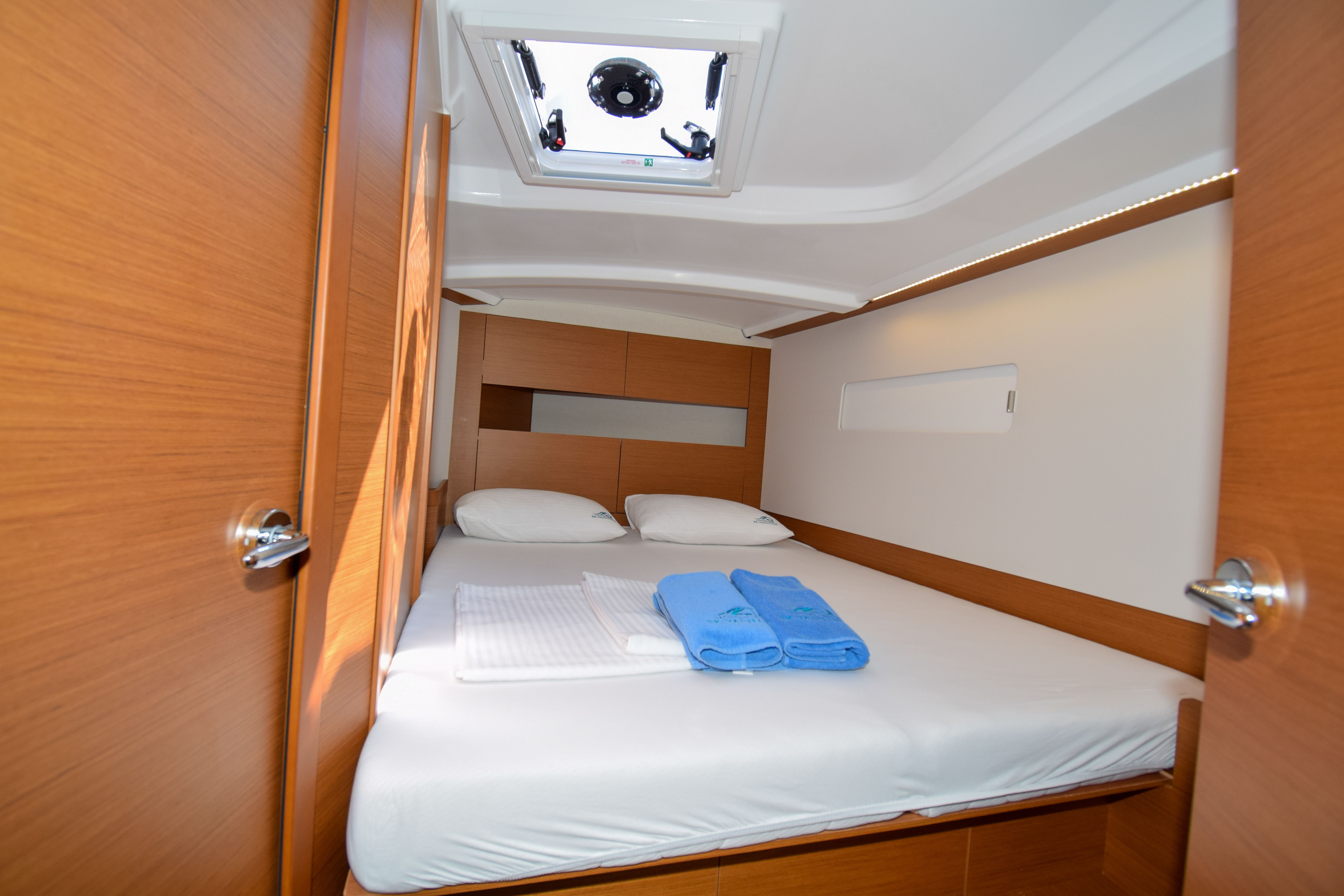 Jeanneau Sun Odyssey 410 | Sky Ela