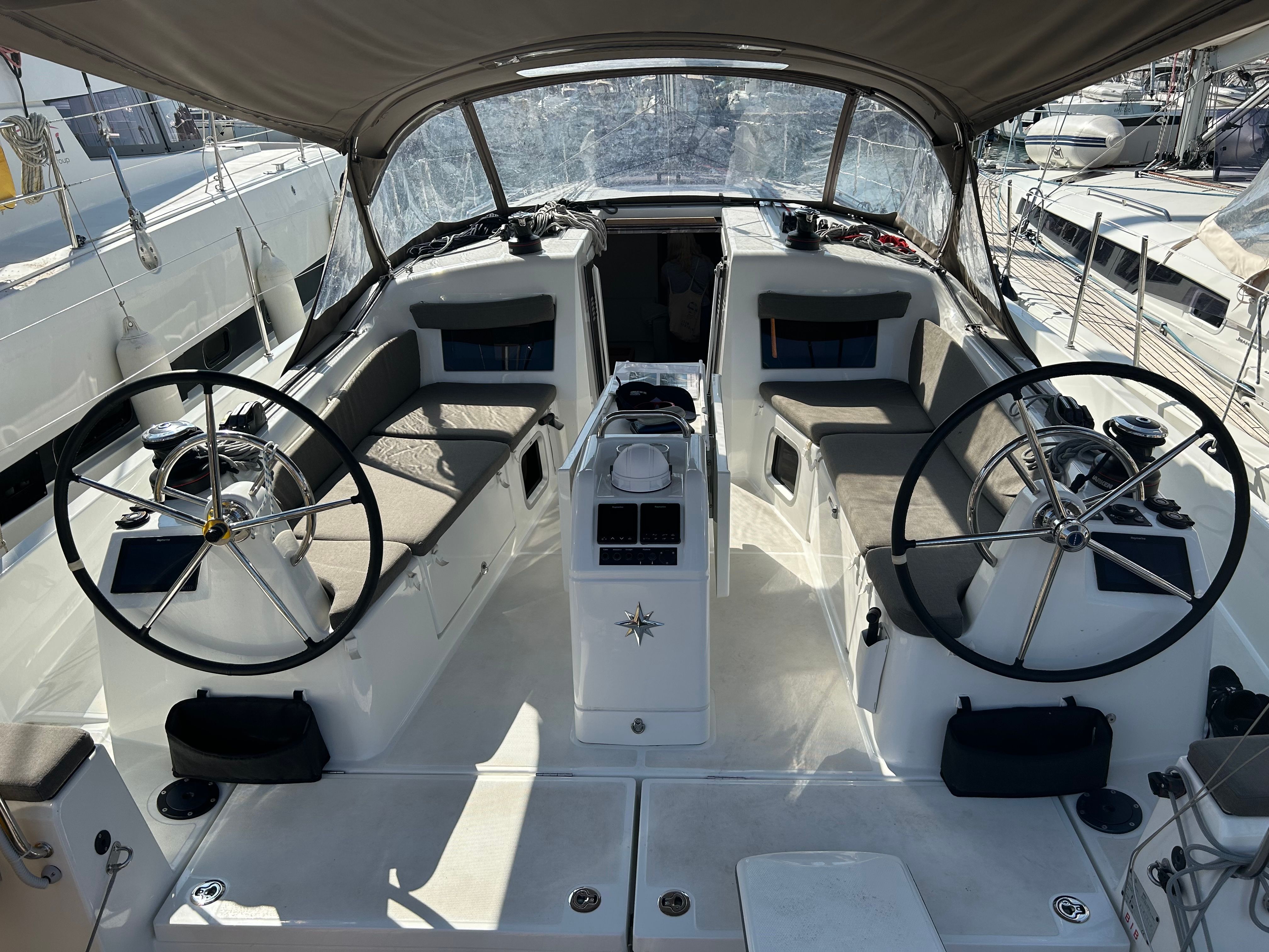Jeanneau Sun Odyssey 410 | Magic Moments