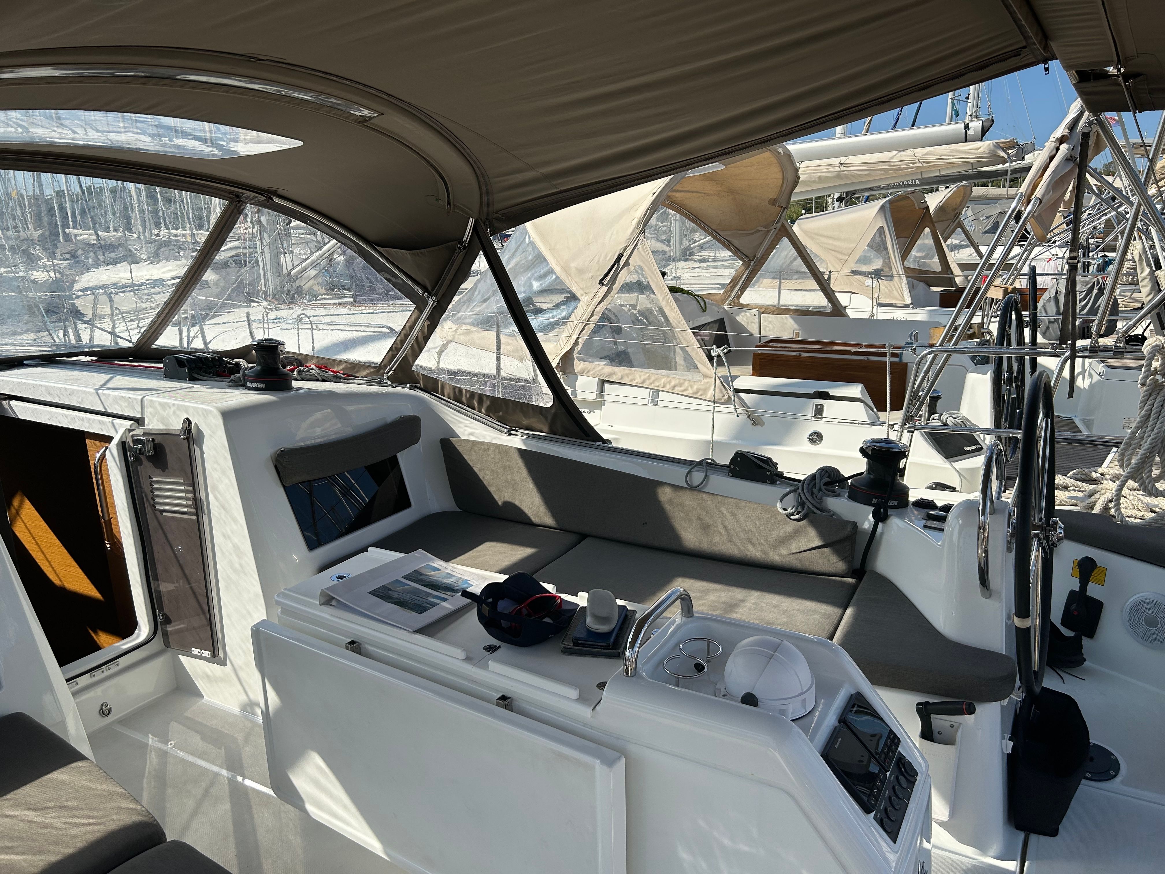 Jeanneau Sun Odyssey 410 | Magic Moments