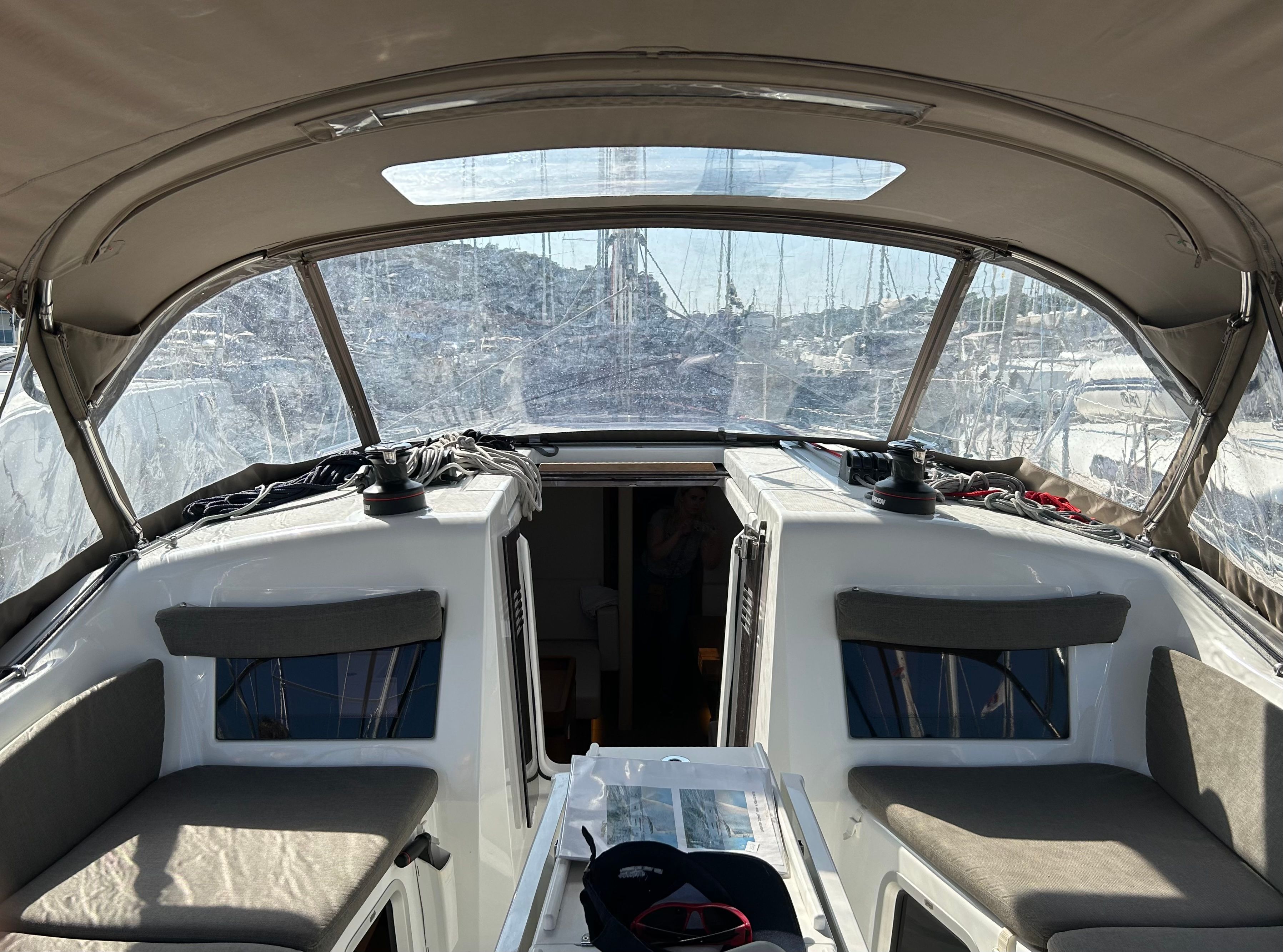 Jeanneau Sun Odyssey 410 | Magic Moments