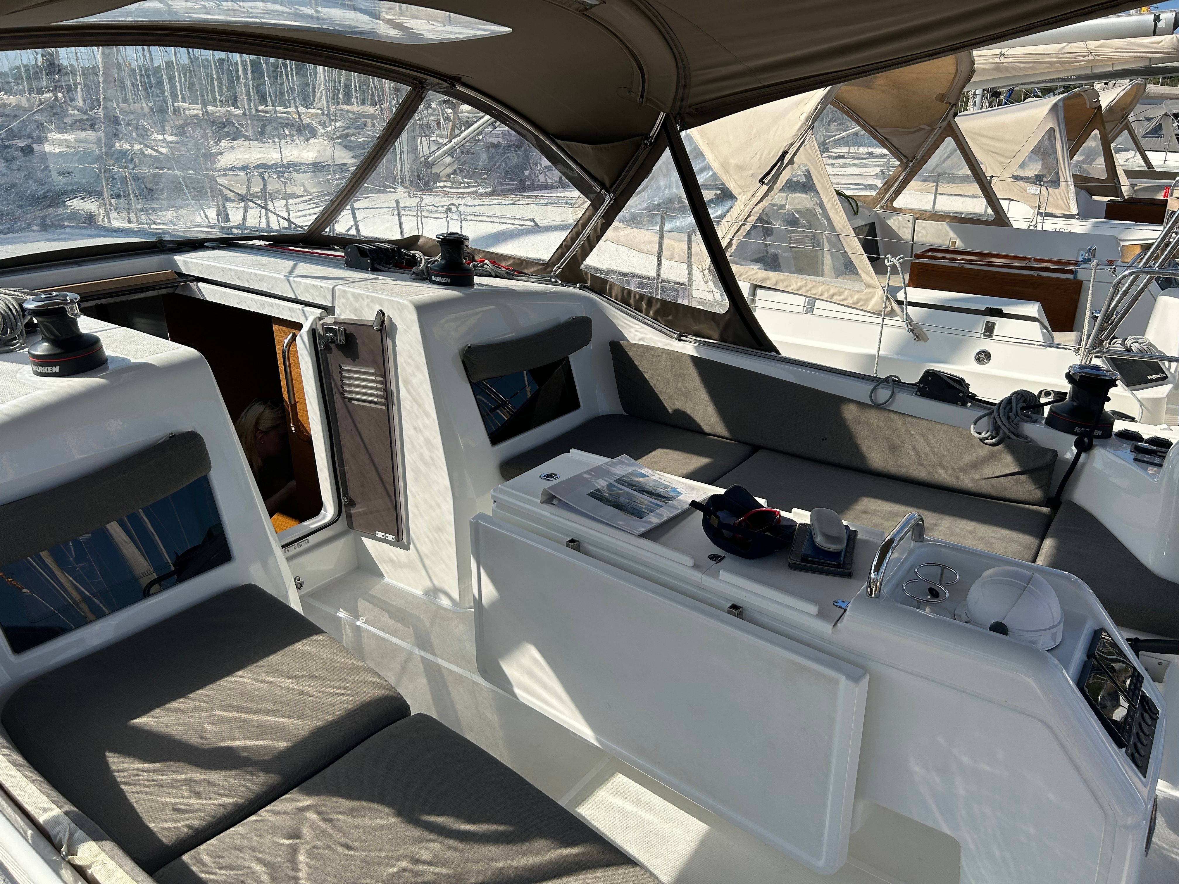 Jeanneau Sun Odyssey 410 | Magic Moments