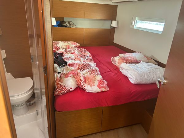 Jeanneau Sun Odyssey 410 | Magic Moments