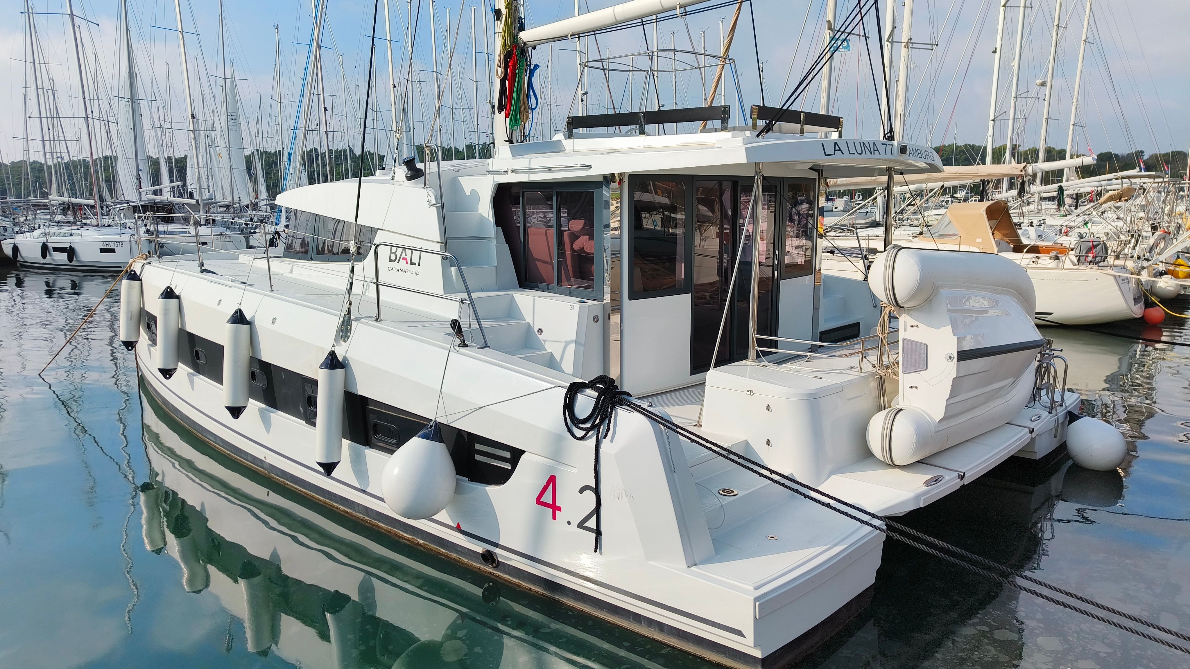 Bali 4.2 | La Luna 77