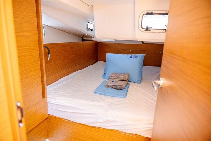 Jeanneau Sun Odyssey 440 | Sea Friends
