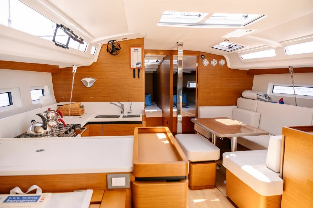 Jeanneau Sun Odyssey 440 | Sea Friends