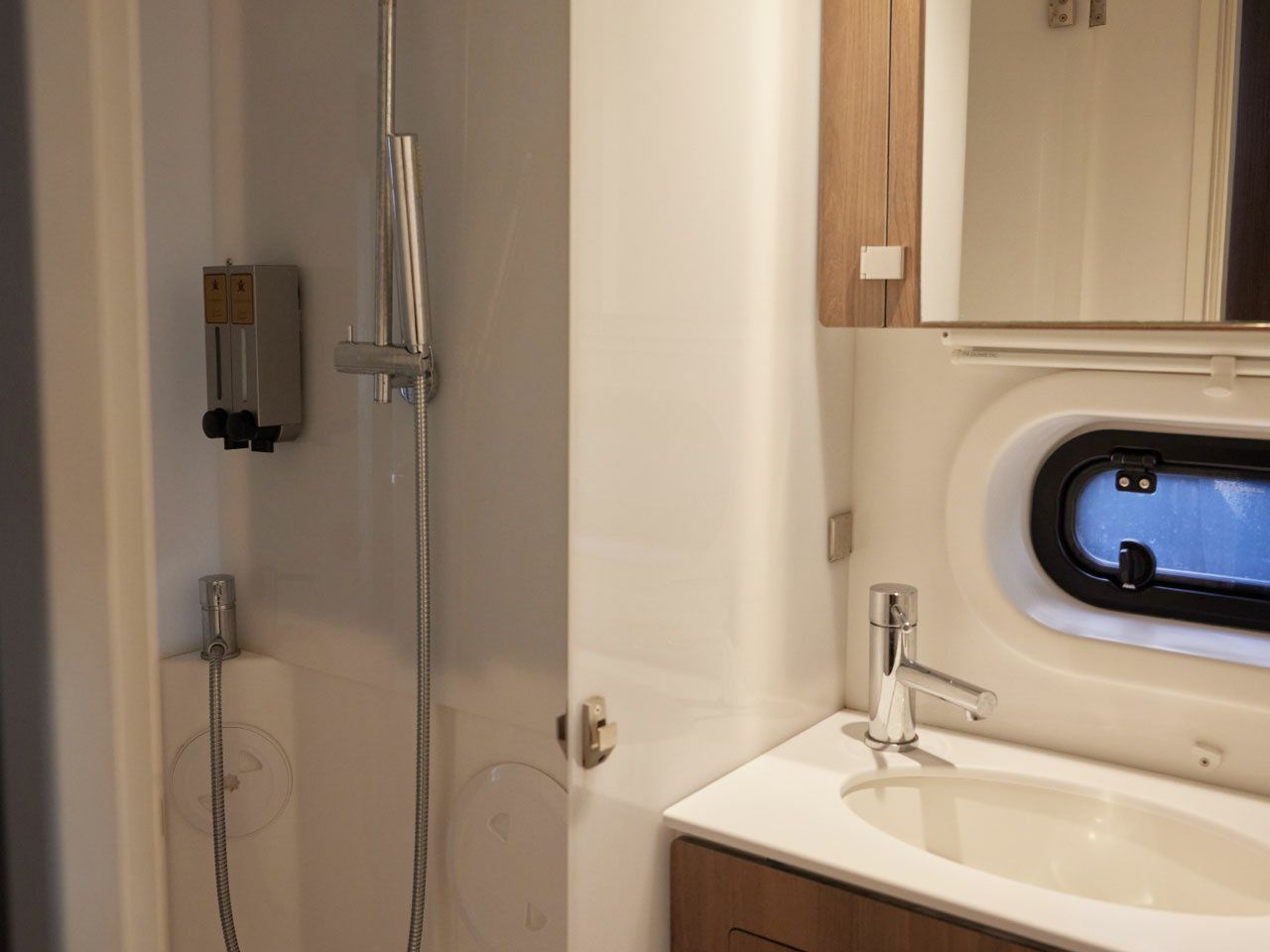 Bali 4.8 | Ediba Virgo