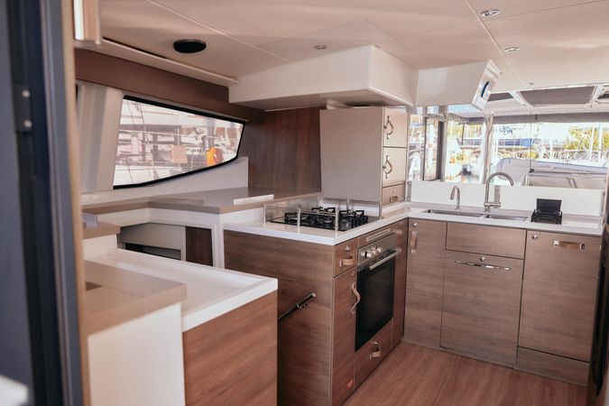 Bali 4.8 | Ediba Virgo