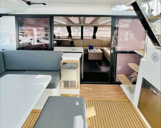 Fountaine Pajot Tanna 47 | Runny Babbit