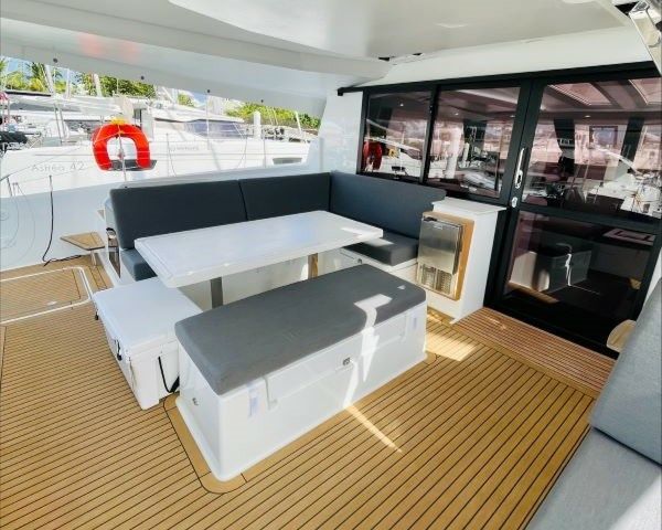 Fountaine Pajot Tanna 47 | Runny Babbit