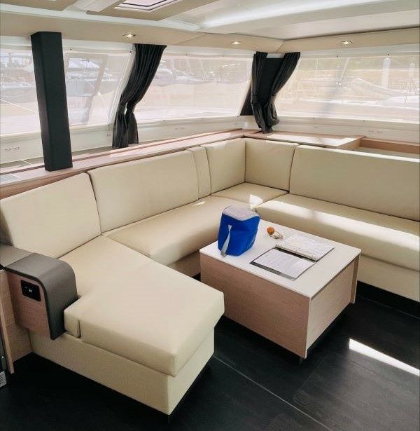 Fountaine Pajot Tanna 47 | Runny Babbit