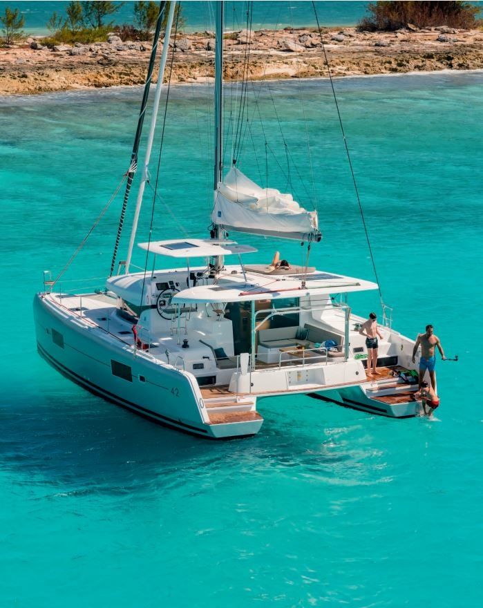 Lagoon 42 | Byc Salvador