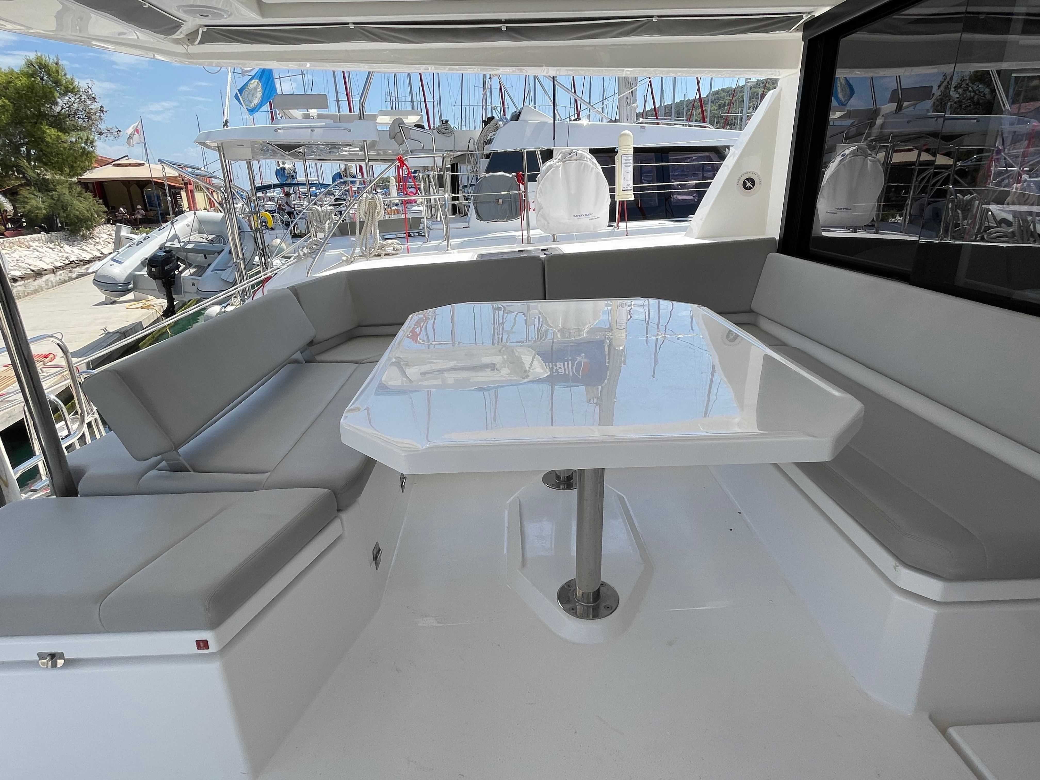 Leopard 45 | Sunsail 22