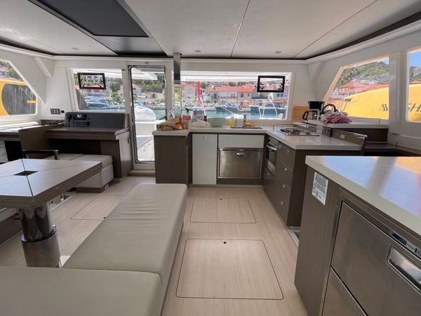 Leopard 45 | Sunsail 22