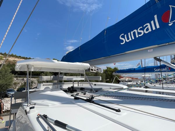 Leopard 45 | Sunsail 22