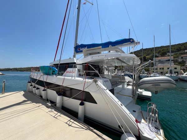 Leopard 42 | Sunsail 22