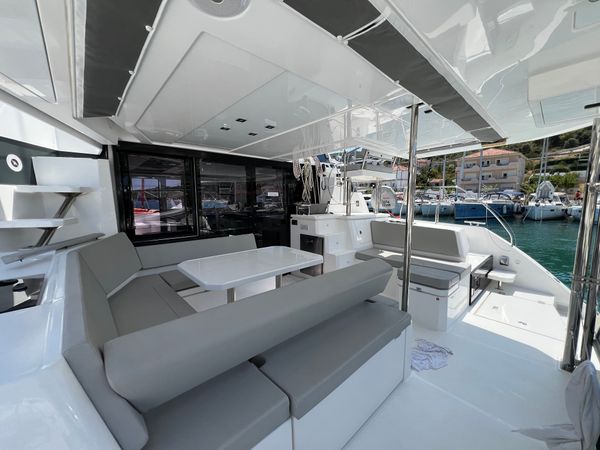 Leopard 42 | Sunsail 22