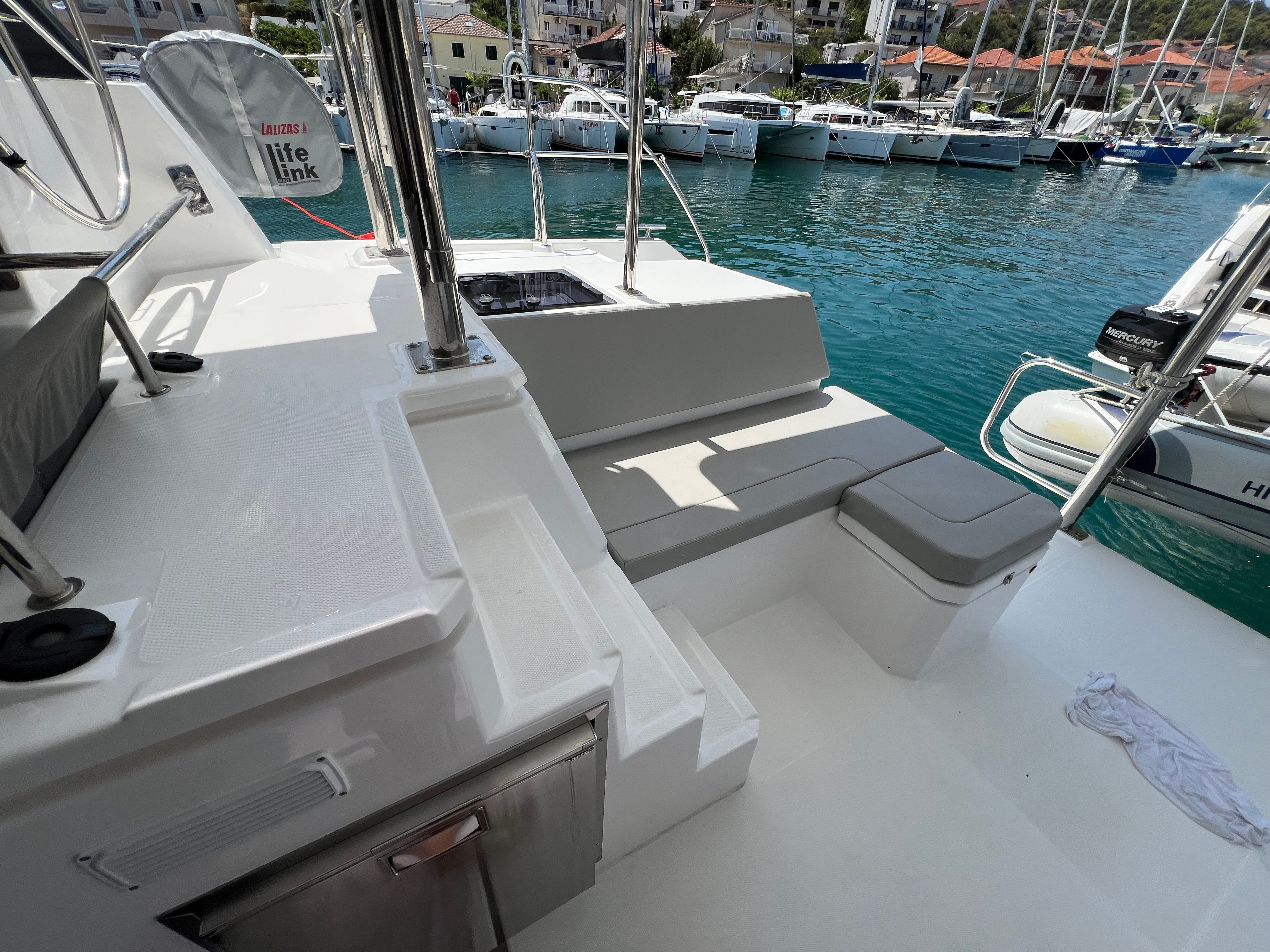Leopard 42 | Sunsail 22