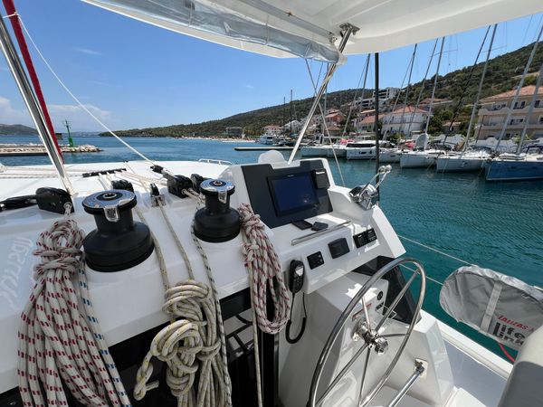 Leopard 42 | Sunsail 22