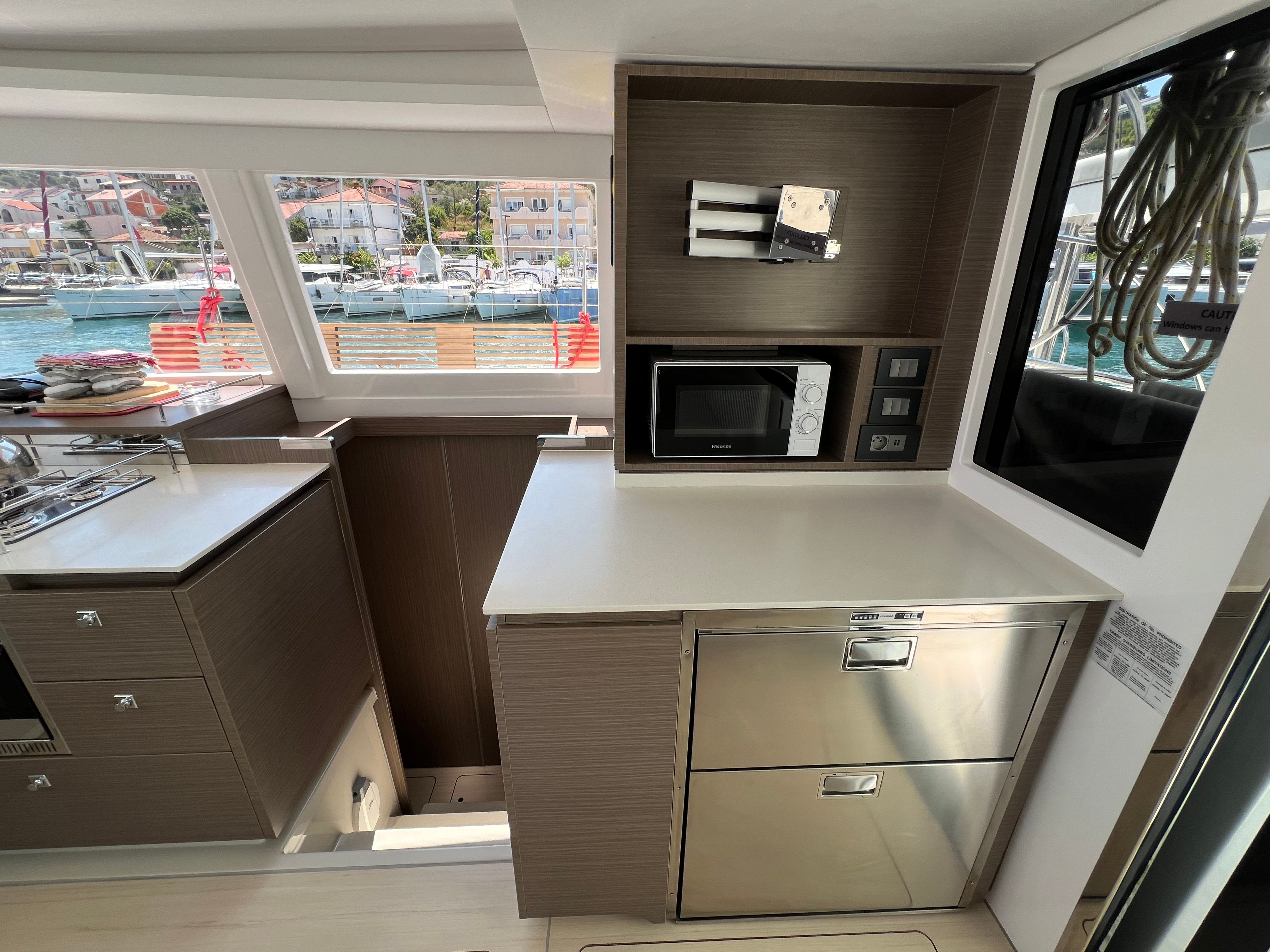 Leopard 42 | Sunsail 22