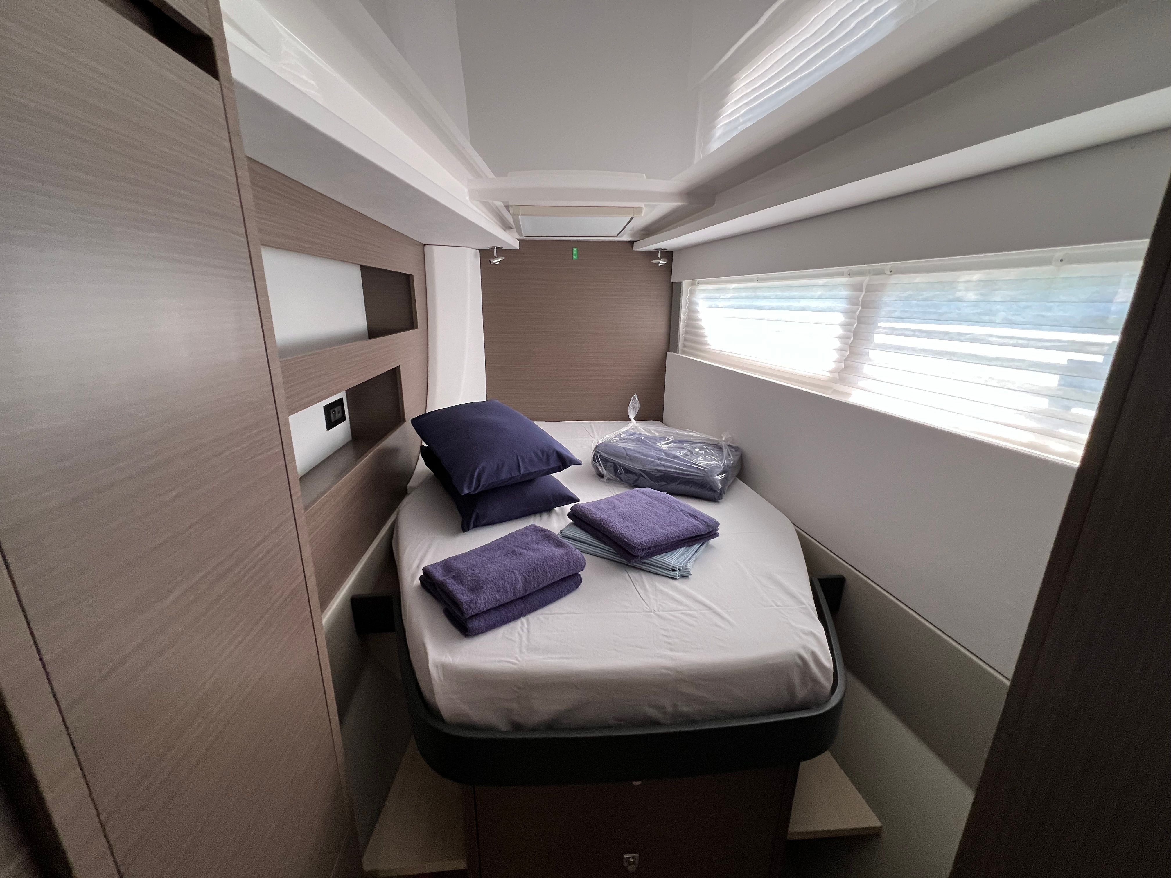 Leopard 42 | Sunsail 22