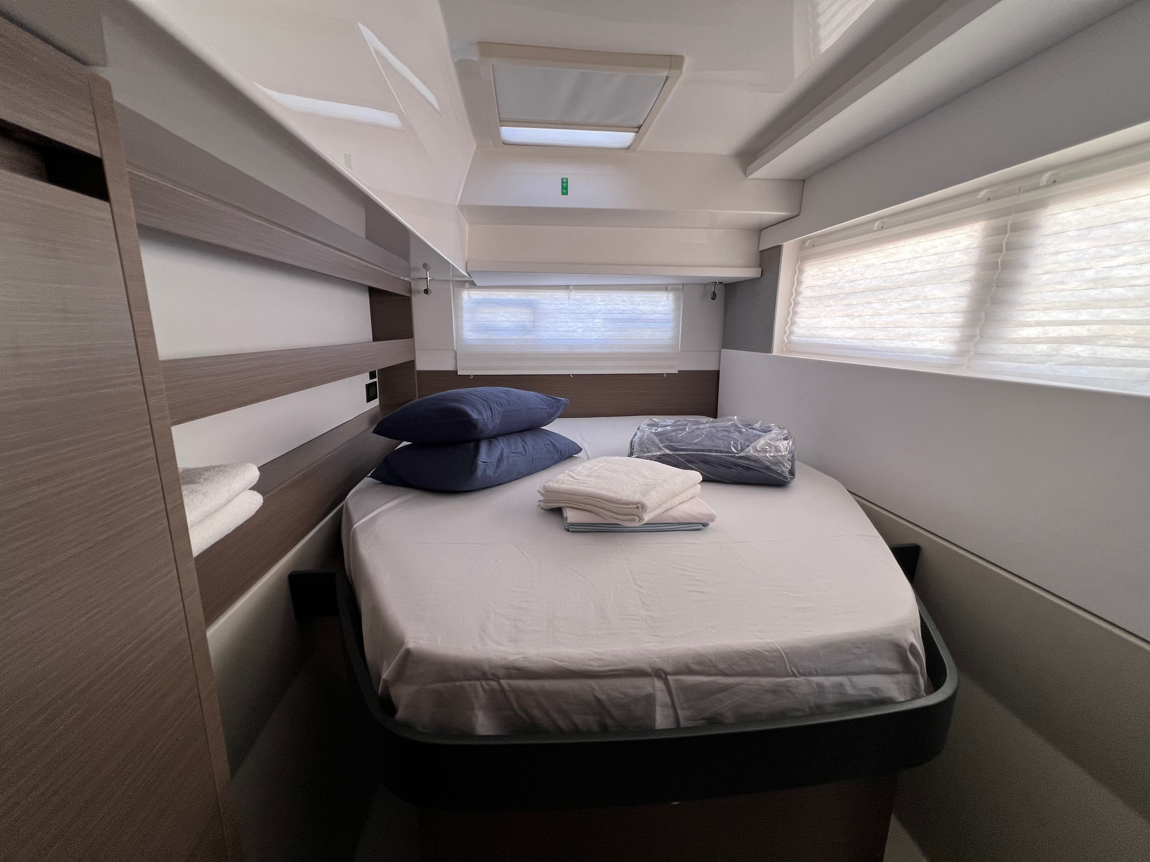 Leopard 42 | Sunsail 22