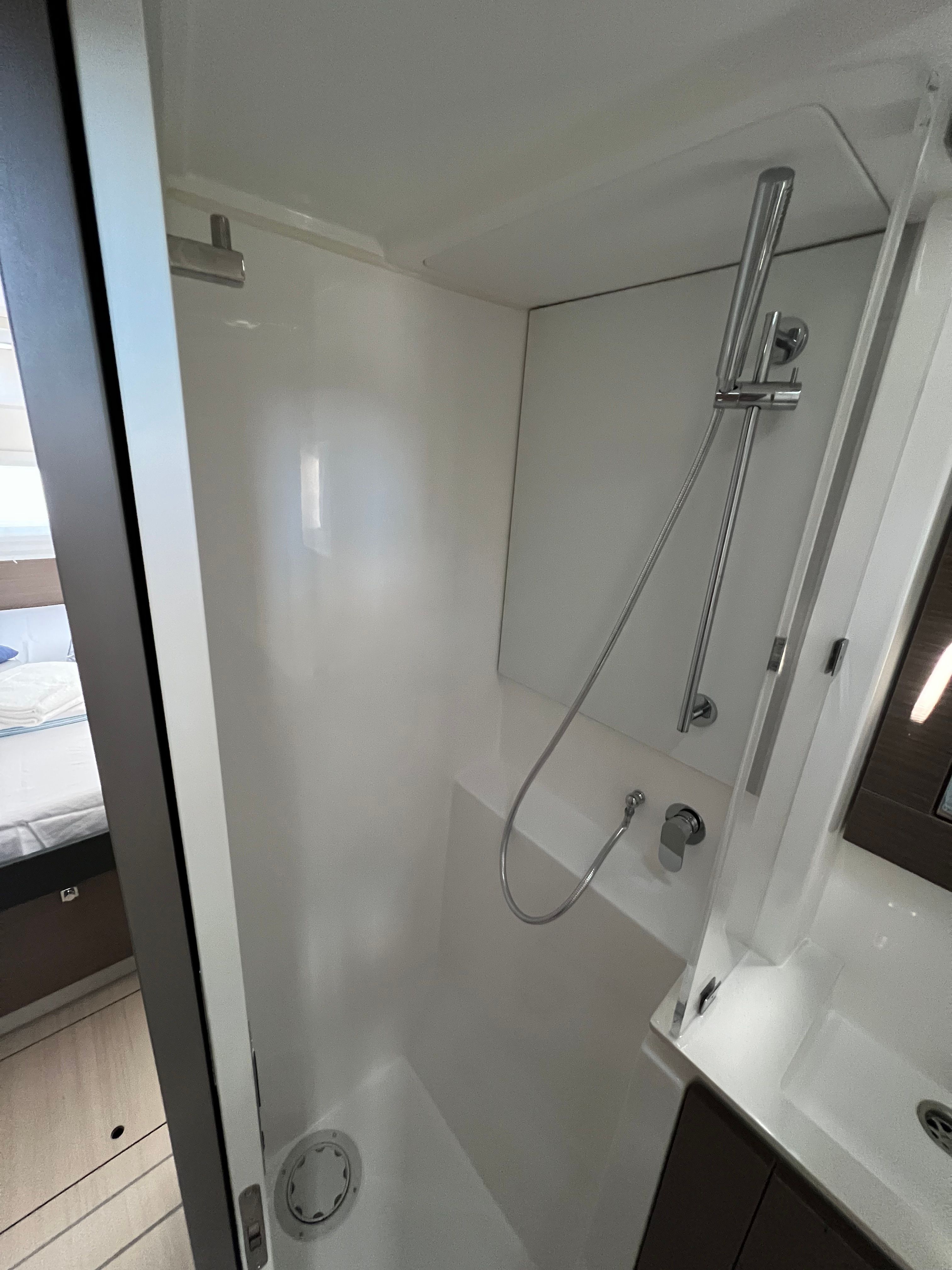 Leopard 42 | Sunsail 22