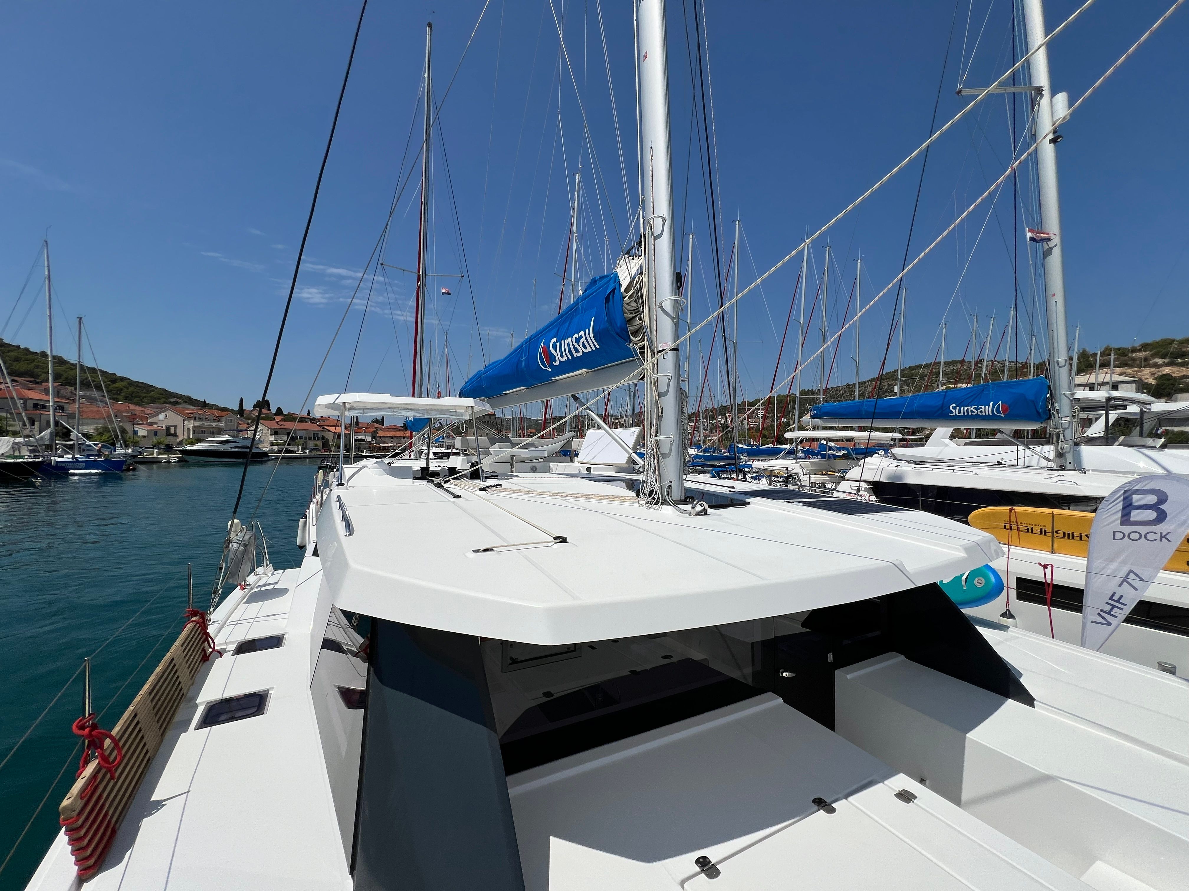 Leopard 42 | Sunsail 22