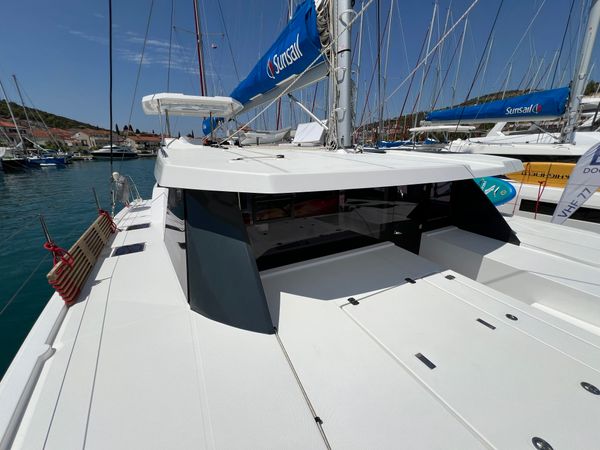 Leopard 42 | Sunsail 22