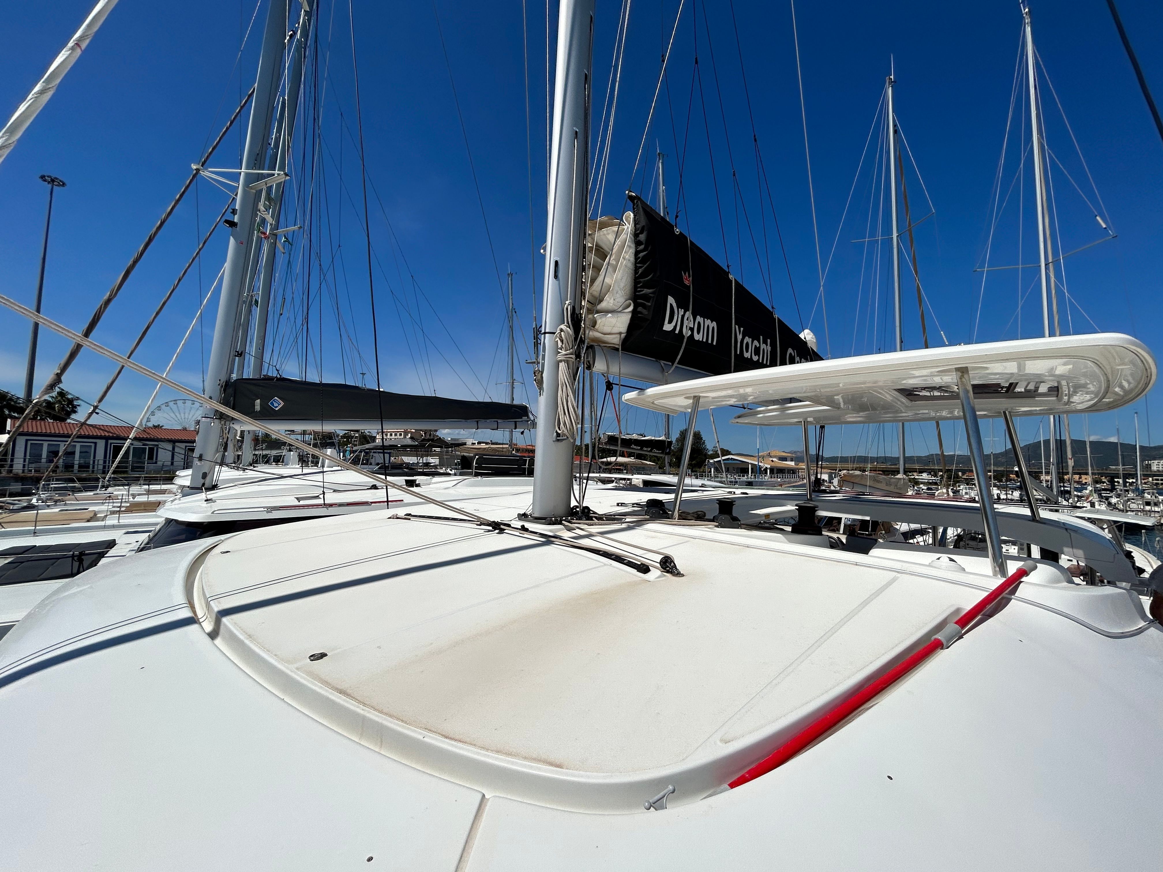 Lagoon 42 | Calendula