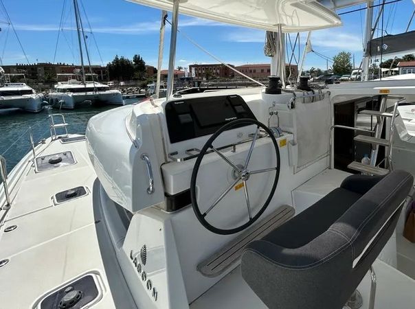 Lagoon 42 | Calendula