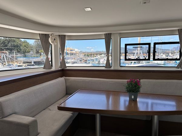 Lagoon 42 | Calendula