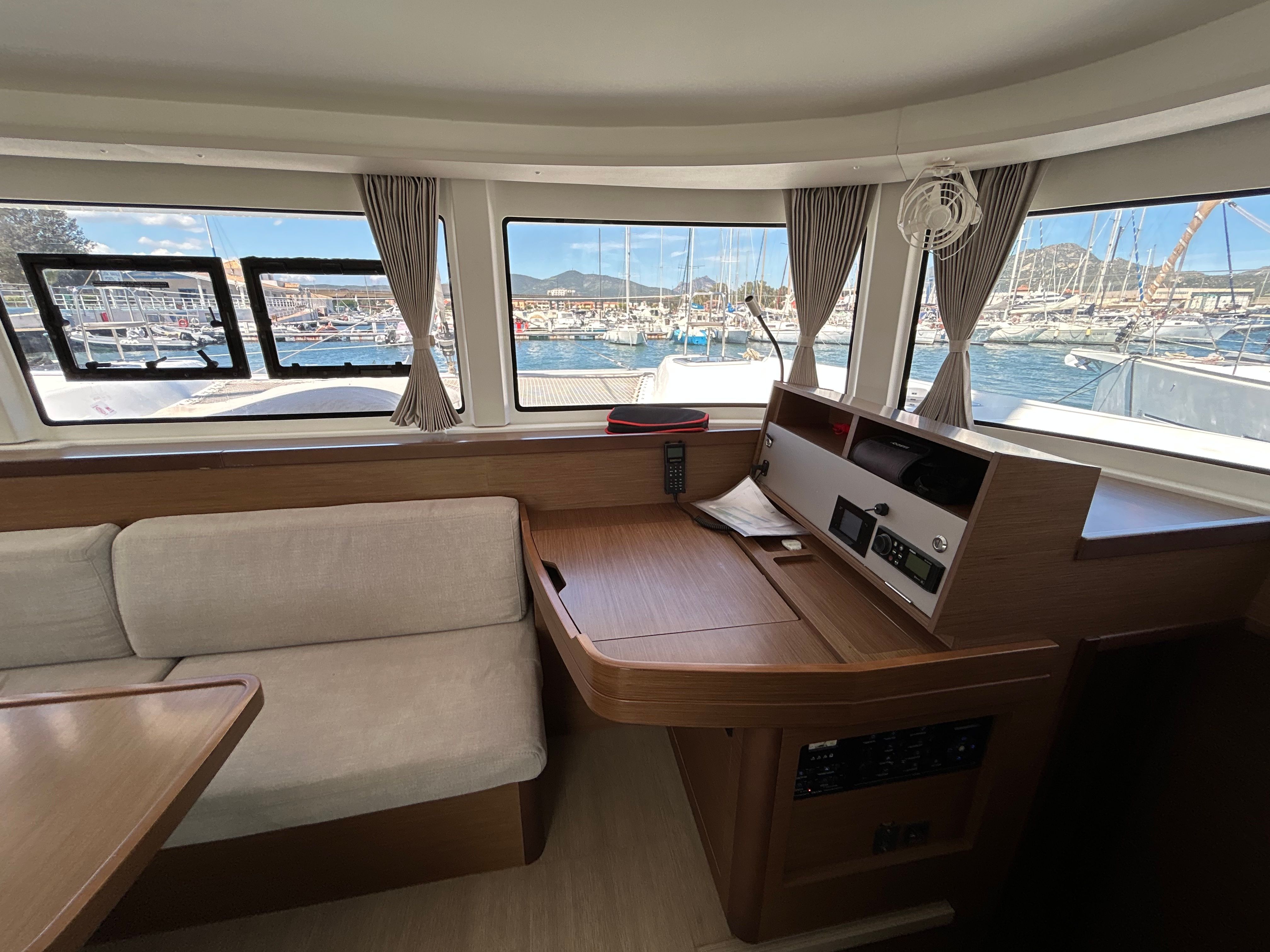 Lagoon 42 | Calendula