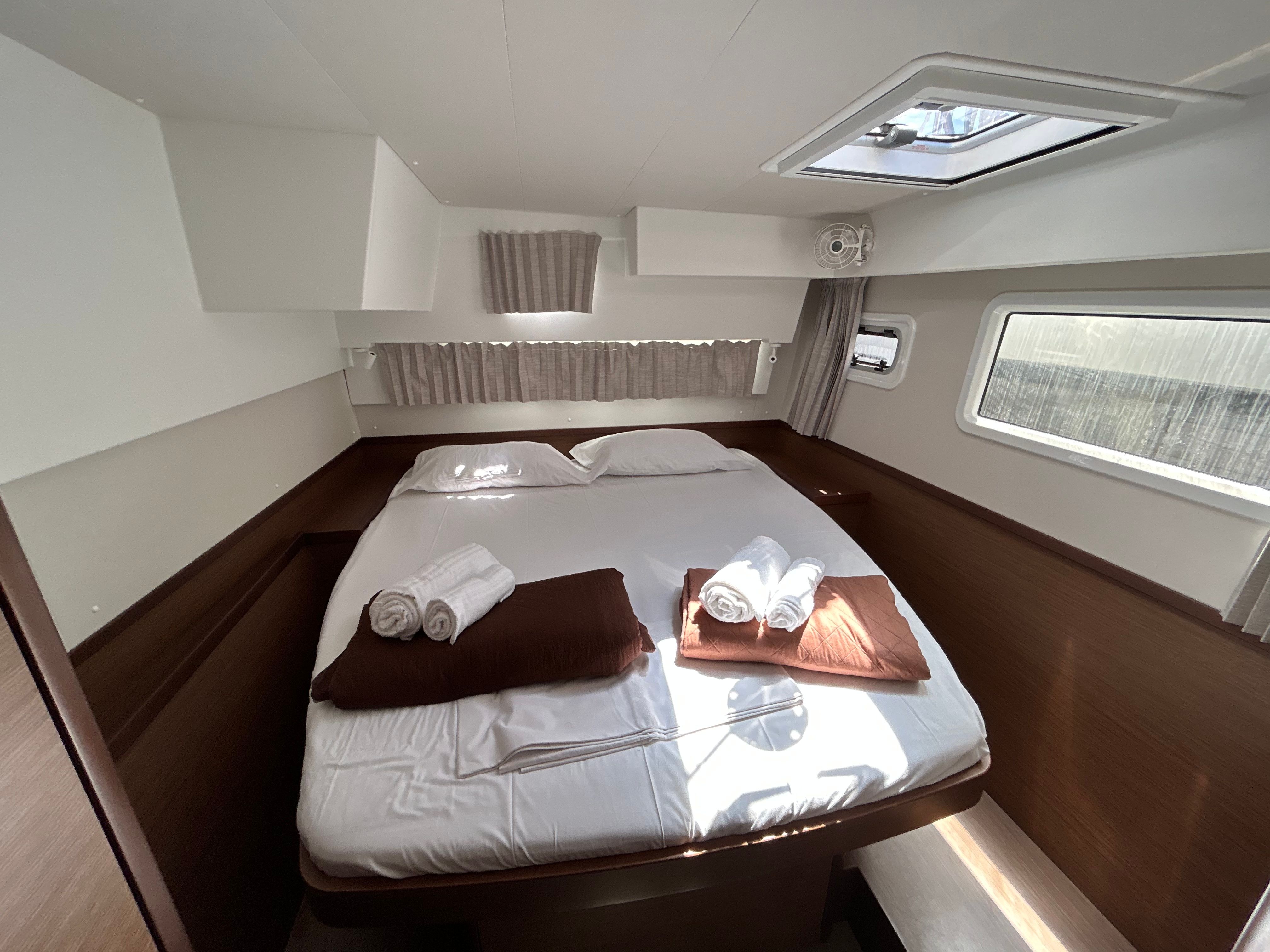 Lagoon 42 | Calendula