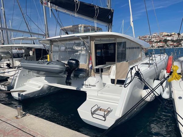 Lagoon 42 | Sailing Breeze