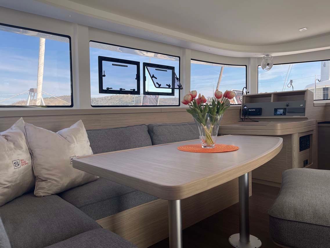 Lagoon 42 | Sailing Breeze