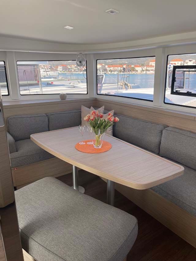 Lagoon 42 | Sailing Breeze