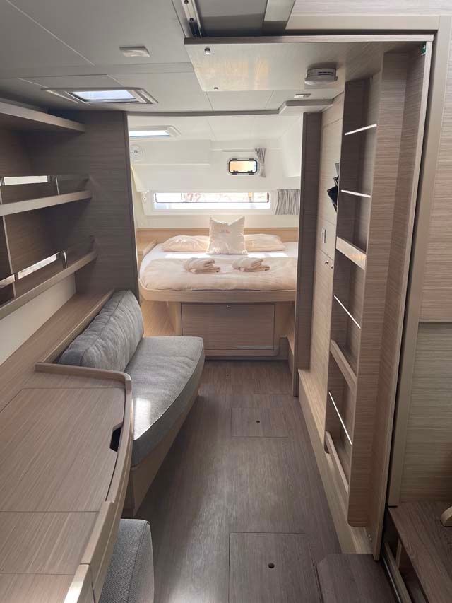 Lagoon 42 | Sailing Breeze