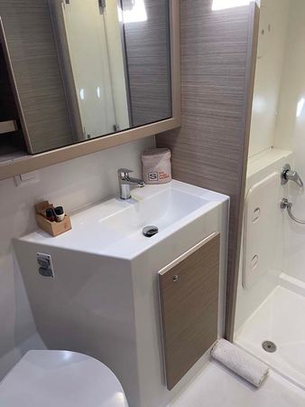 Lagoon 42 | Sailing Breeze