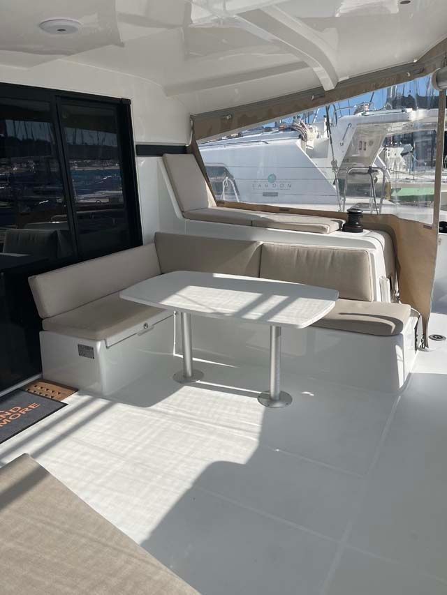 Lagoon 42 | Sailing Breeze