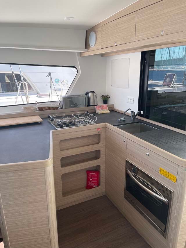 Lagoon 42 | Sailing Breeze