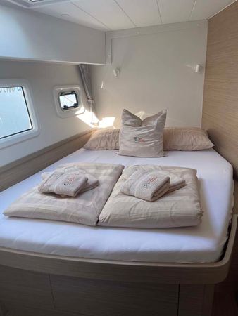 Lagoon 42 | Sailing Breeze