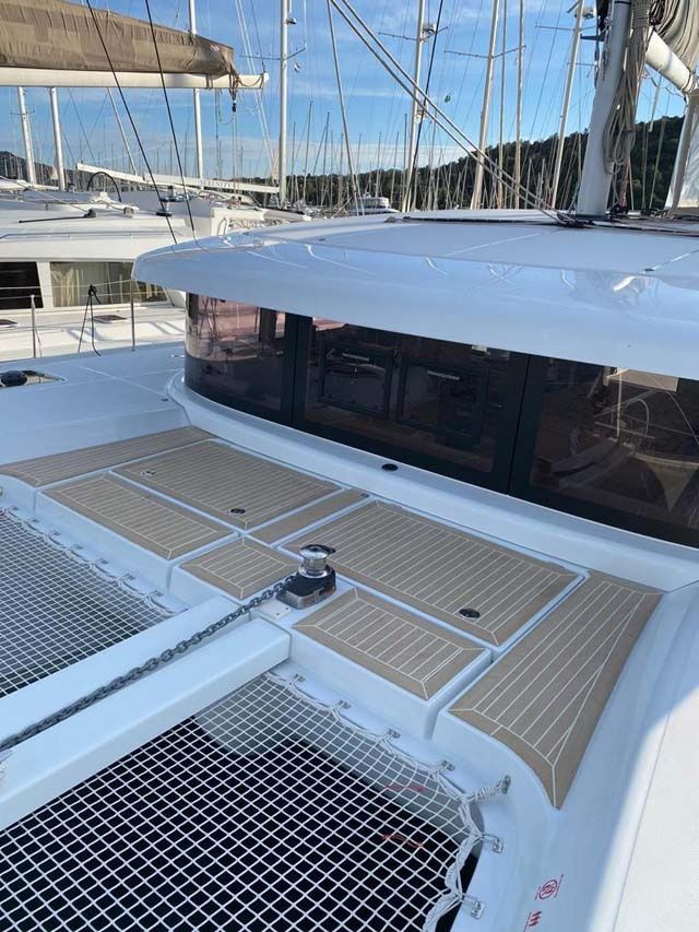 Lagoon 42 | Sailing Breeze