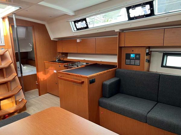 Bavaria C42 | Nava