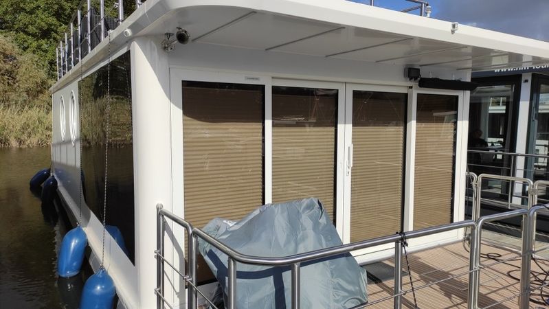 Houseboat LT Trimaran 4300 | Seensucht