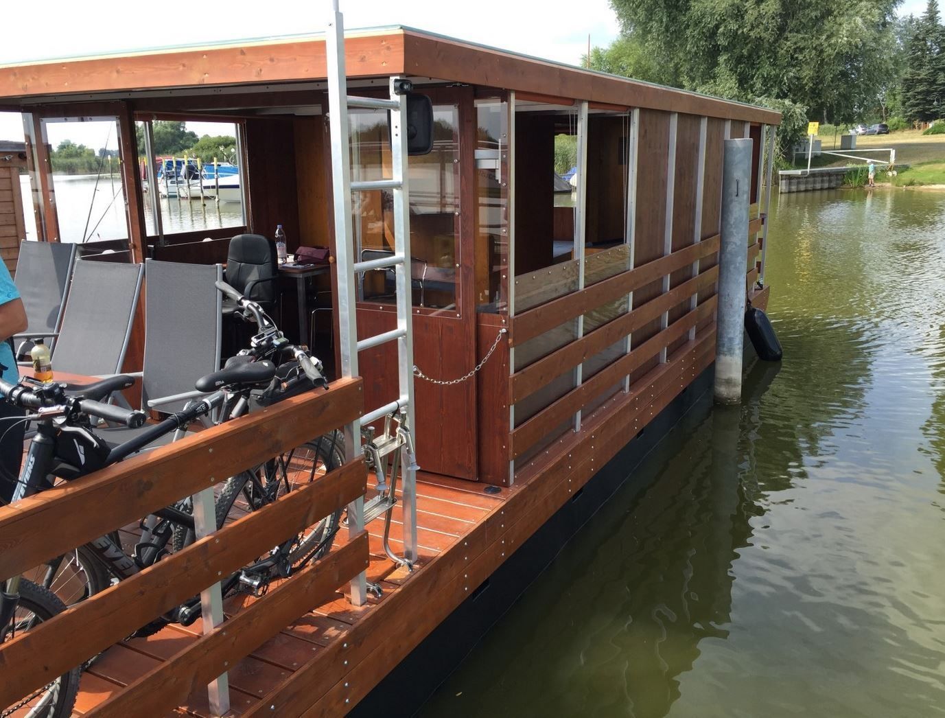 Houseboat Cabin Cruiser Floss for rent Germany Boataround