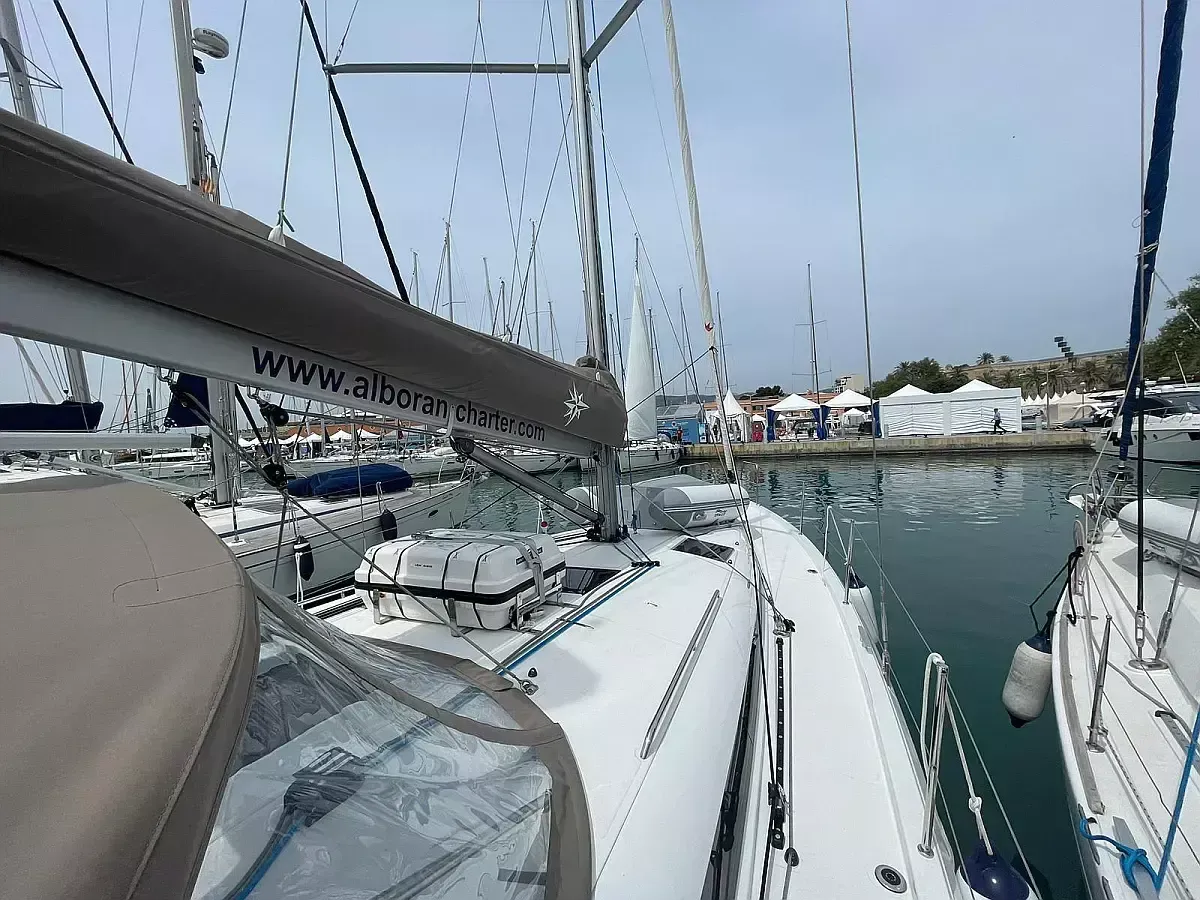 Jeanneau Sun Odyssey 440 | Amaretto